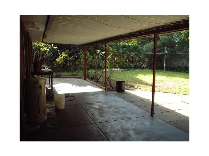 8 Cudal Place, Armadale WA 6112