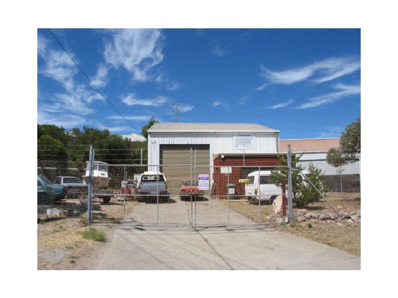 25 Strang Court, Beaconsfield WA 6162