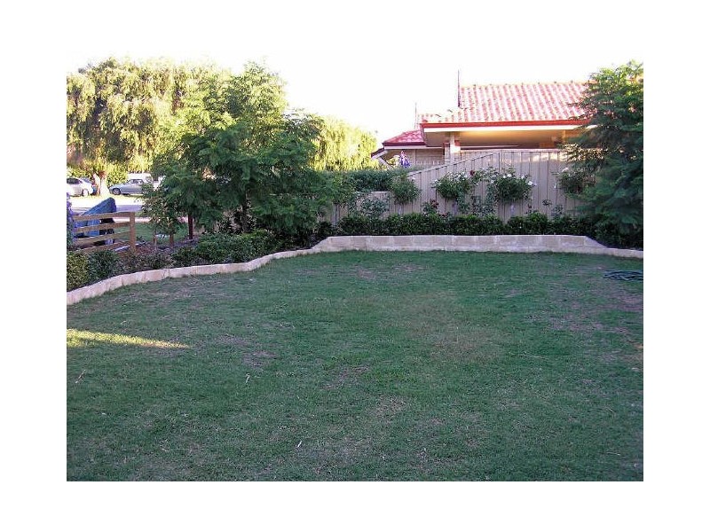 14 Cummins Street, Willagee WA 6156