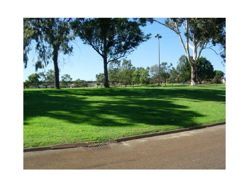 5C Arthur Road, Hamilton Hill WA 6163