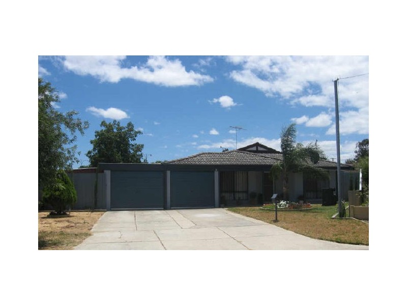 13 Perriam Close, Parmelia WA 6167