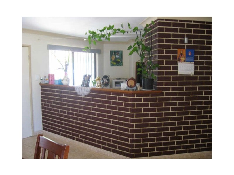 13 Perriam Close, Parmelia WA 6167