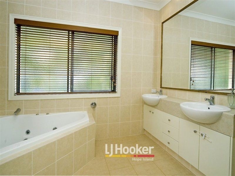 Hope Island QLD 4212