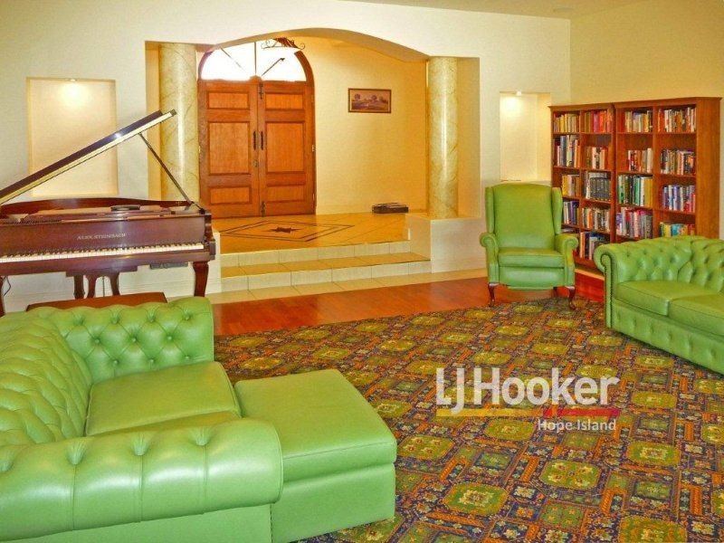 Hope Island QLD 4212