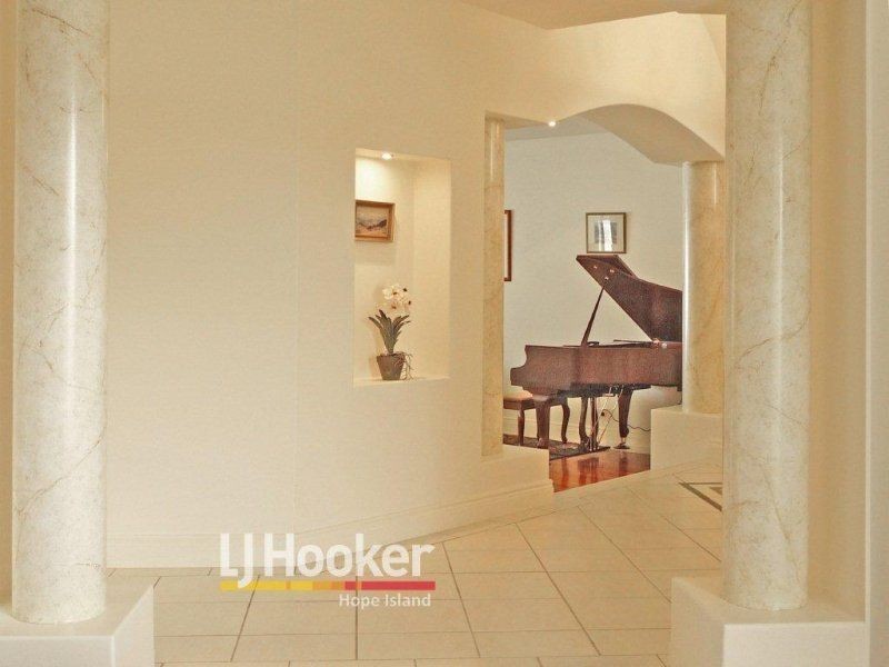 Hope Island QLD 4212