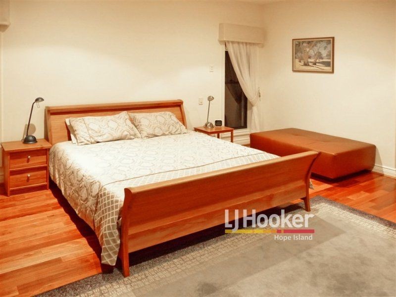 Hope Island QLD 4212