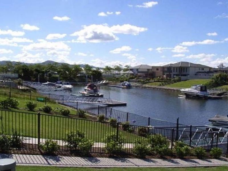 45 Coomera Court, Helensvale QLD 4212