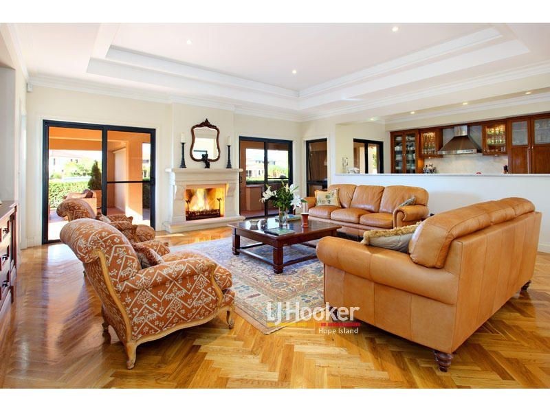 3106 Riverleigh Drive, Hope Island QLD 4212