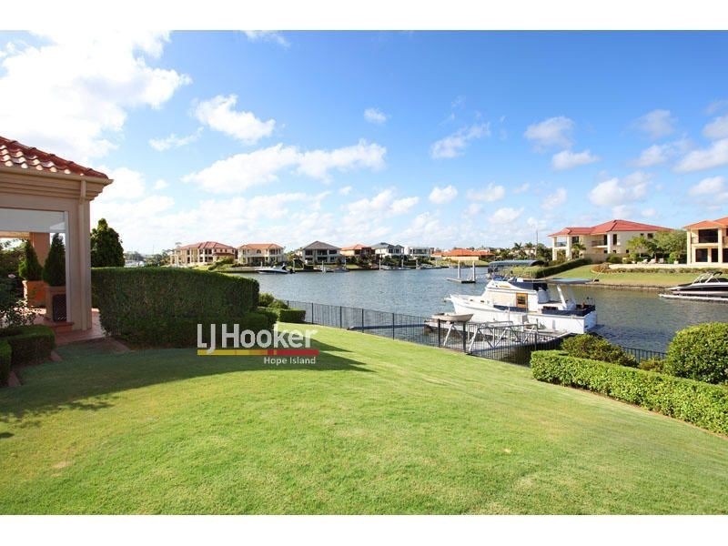 3106 Riverleigh Drive, Hope Island QLD 4212