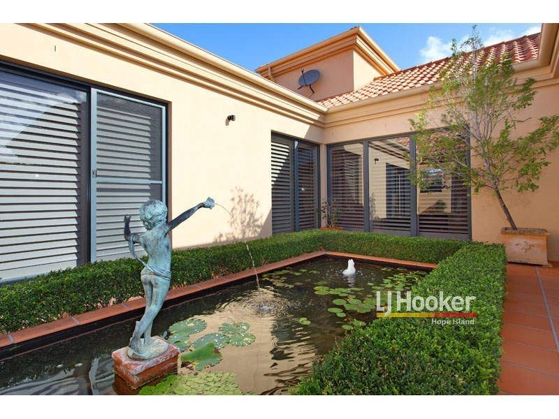 3106 Riverleigh Drive, Hope Island QLD 4212