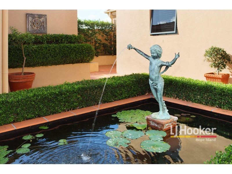 3106 Riverleigh Drive, Hope Island QLD 4212