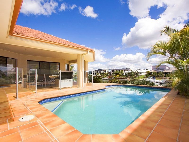 35 Ferrymans Court, Helensvale QLD 4212