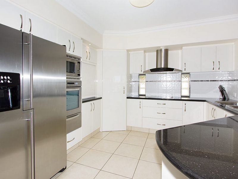 35 Ferrymans Court, Helensvale QLD 4212