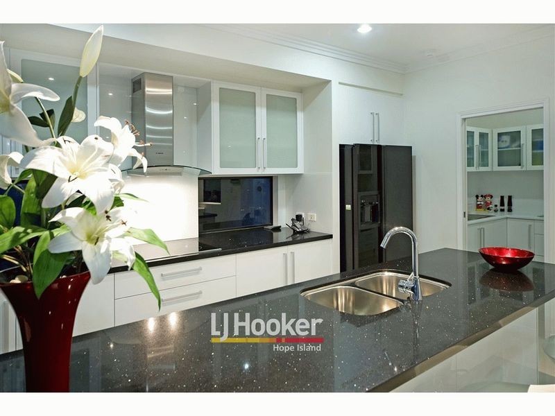53 Southaven Drive, Helensvale QLD 4212