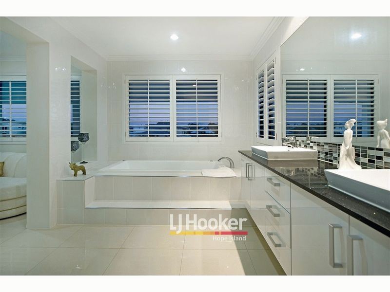 53 Southaven Drive, Helensvale QLD 4212