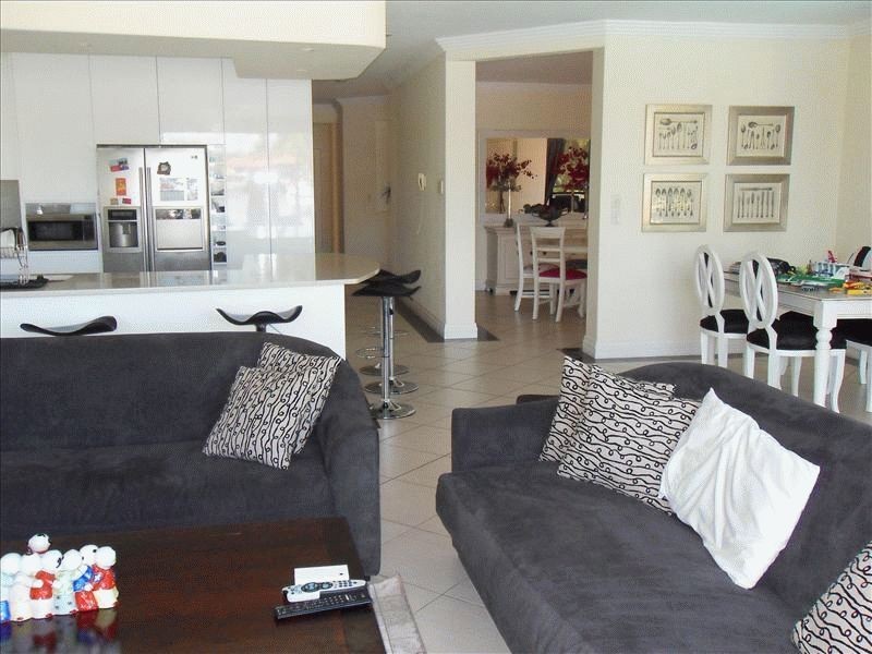 2133 Beaufort Way, Hope Island QLD 4212