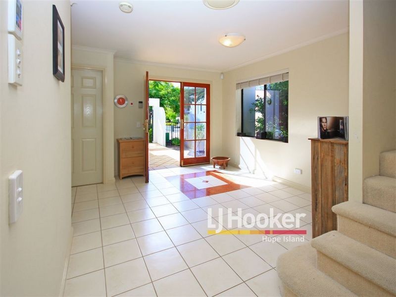 8893 Magnolia Drive East, Hope Island QLD 4212