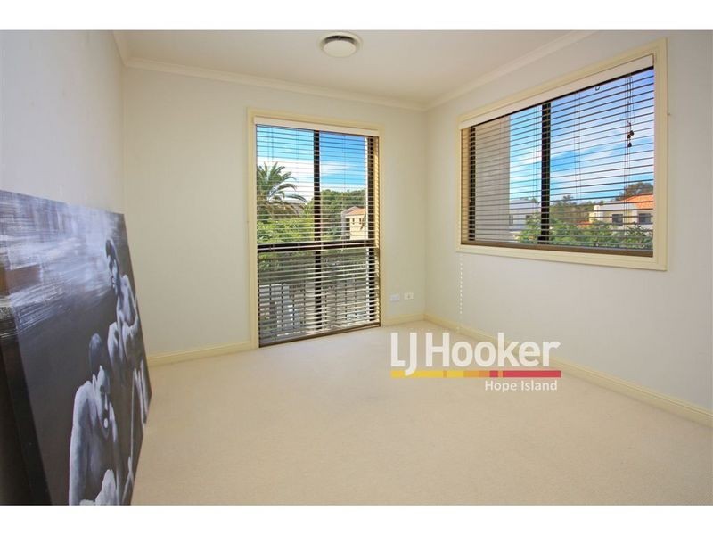 8893 Magnolia Drive East, Hope Island QLD 4212