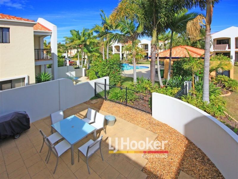 8893 Magnolia Drive East, Hope Island QLD 4212