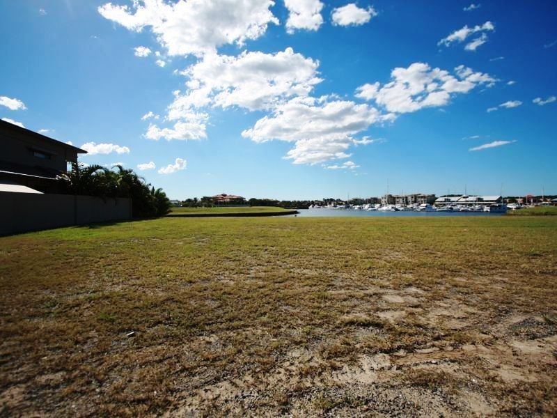 2211 Taromeo Court, Hope Island QLD 4212
