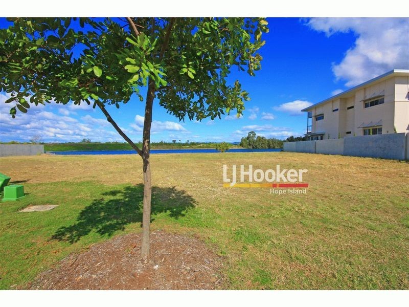 Hope Island QLD 4212