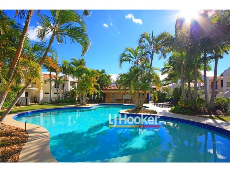 8848 Magnolia Drive East, Hope Island QLD 4212