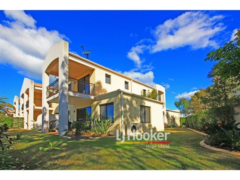 8848 Magnolia Drive East, Hope Island QLD 4212