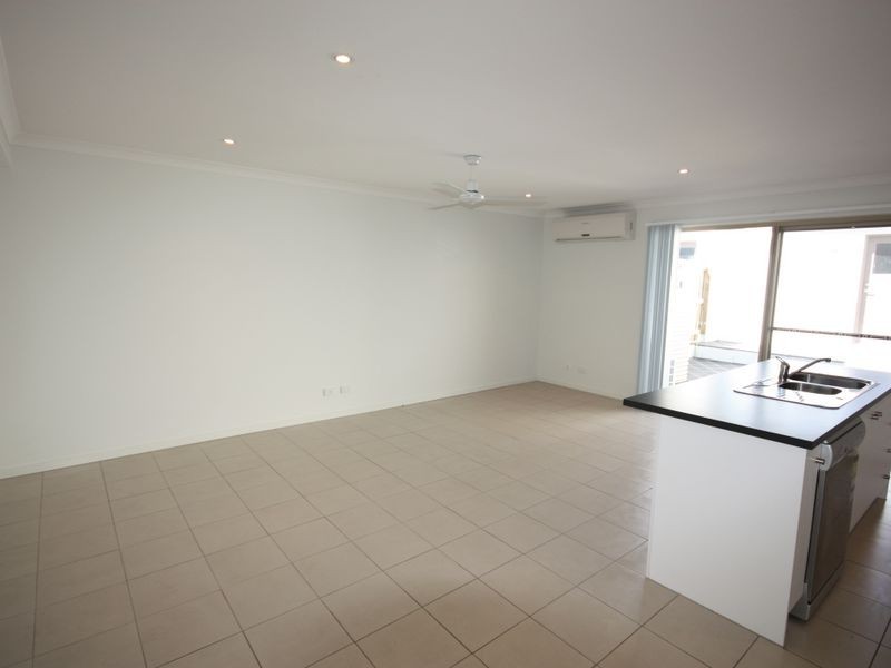 2/1 Leichhardt Street, Coomera QLD 4209