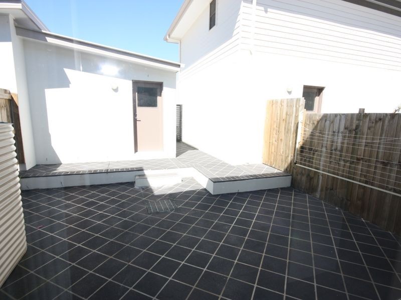 2/1 Leichhardt Street, Coomera QLD 4209