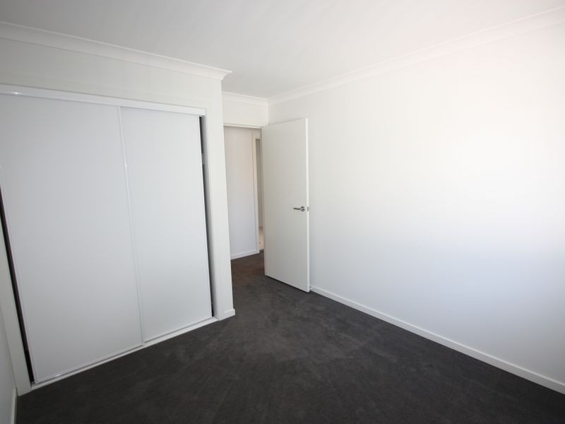 2/1 Leichhardt Street, Coomera QLD 4209