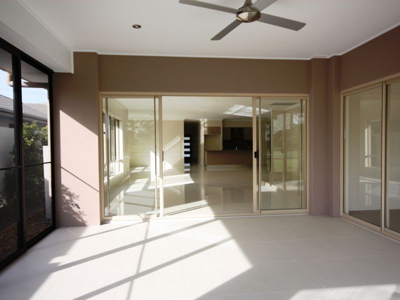 Hope Island QLD 4212