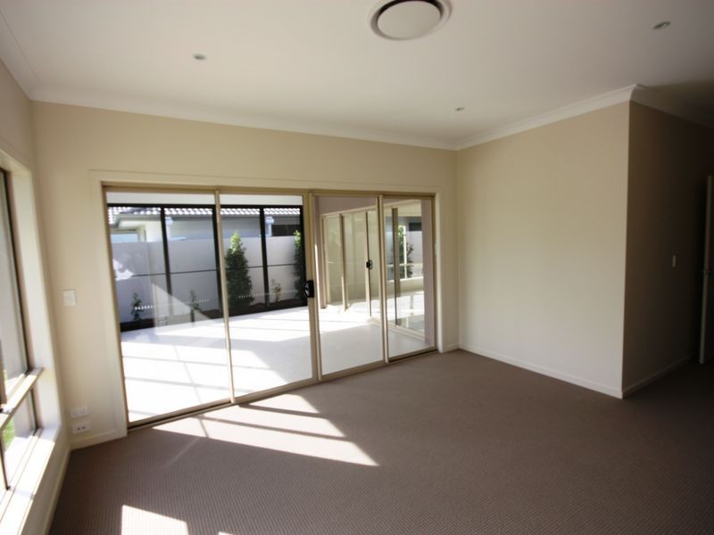 Hope Island QLD 4212