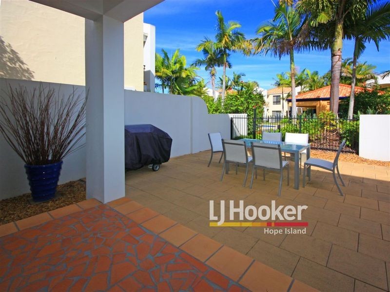 8893 Magnolia Drive East, Hope Island QLD 4212