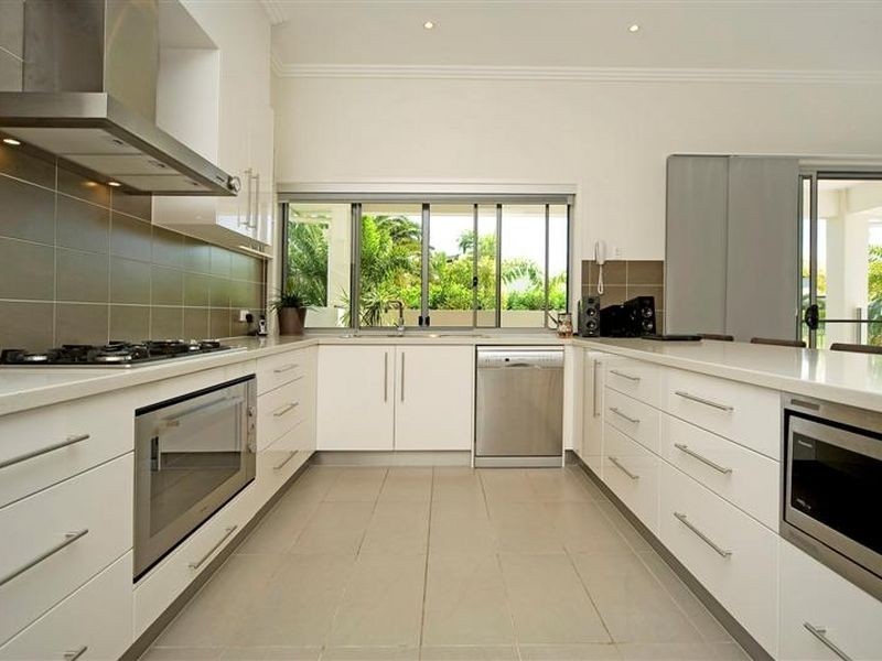 6159 Bolsena Cct, Hope Island QLD 4212