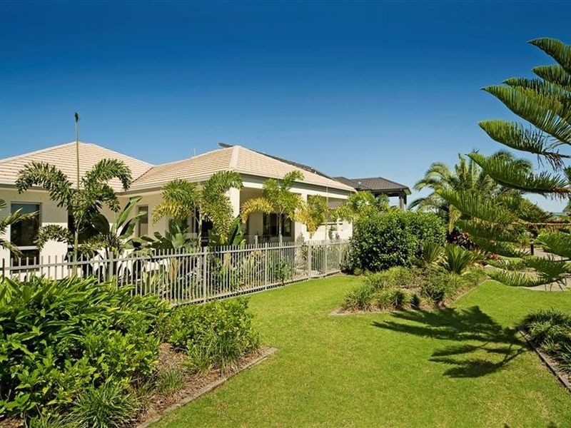 6159 Bolsena Cct, Hope Island QLD 4212