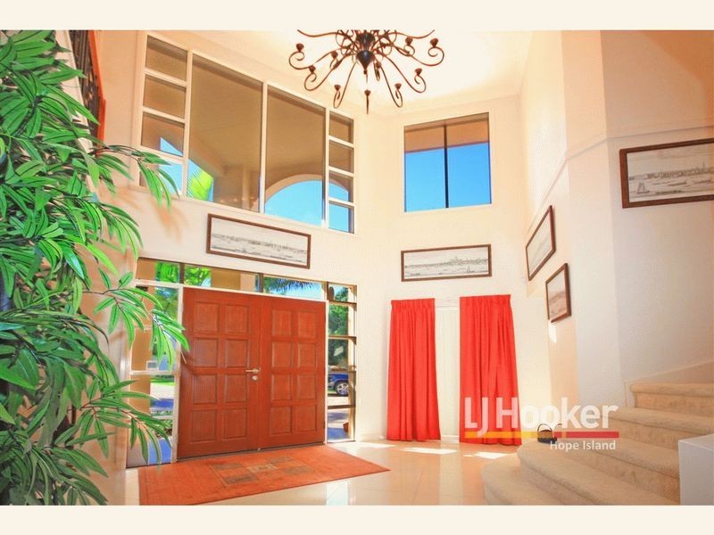 3151 Riverleigh Drive, Hope Island QLD 4212