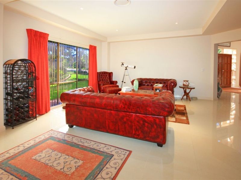 3151 Riverleigh Drive, Hope Island QLD 4212