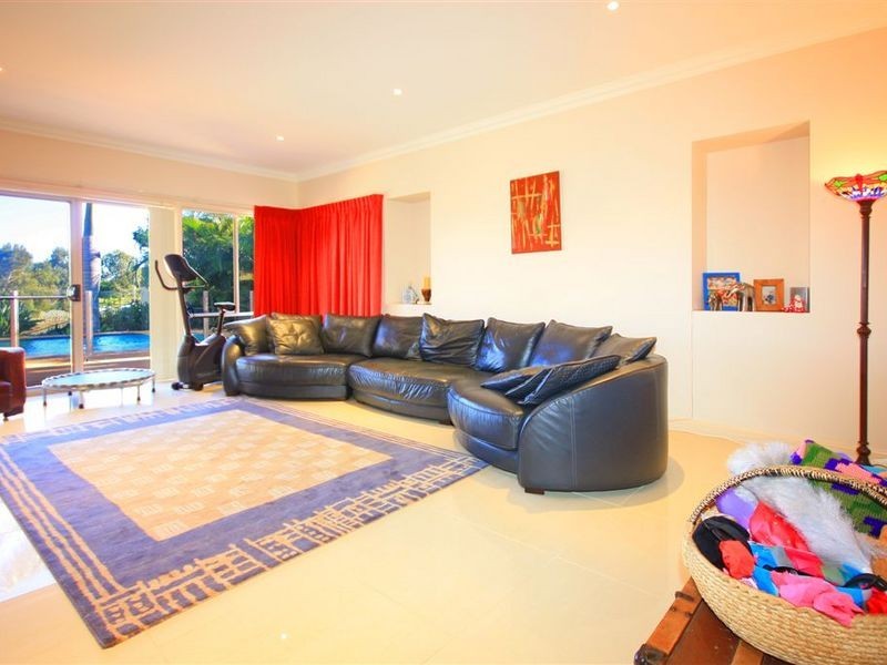 3151 Riverleigh Drive, Hope Island QLD 4212