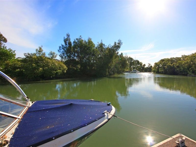 3151 Riverleigh Drive, Hope Island QLD 4212