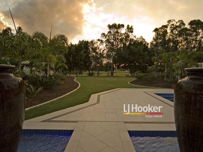 Hope Island QLD 4212