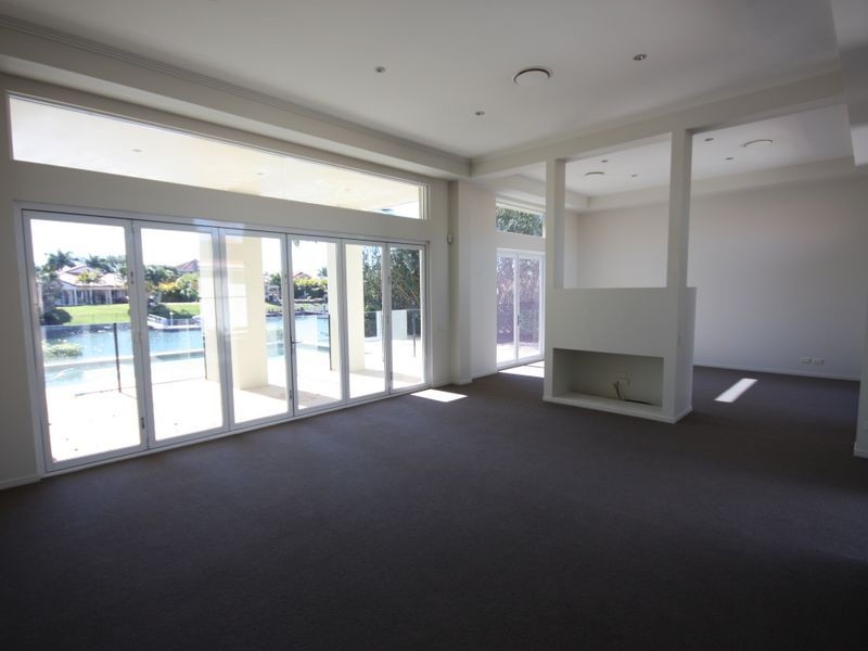 Hope Island QLD 4212