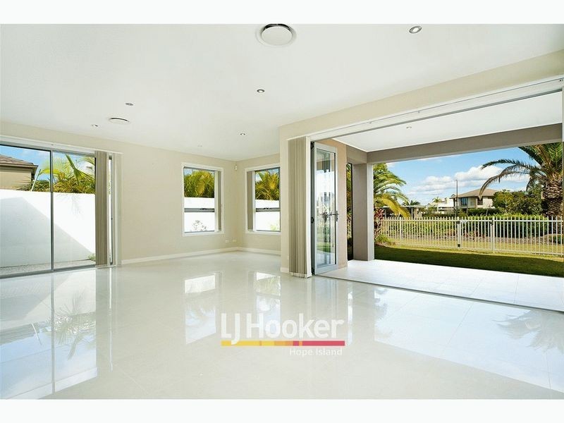 2804 Gracemere Cct North GRACEMERE ISLAND, Hope Island QLD 4212