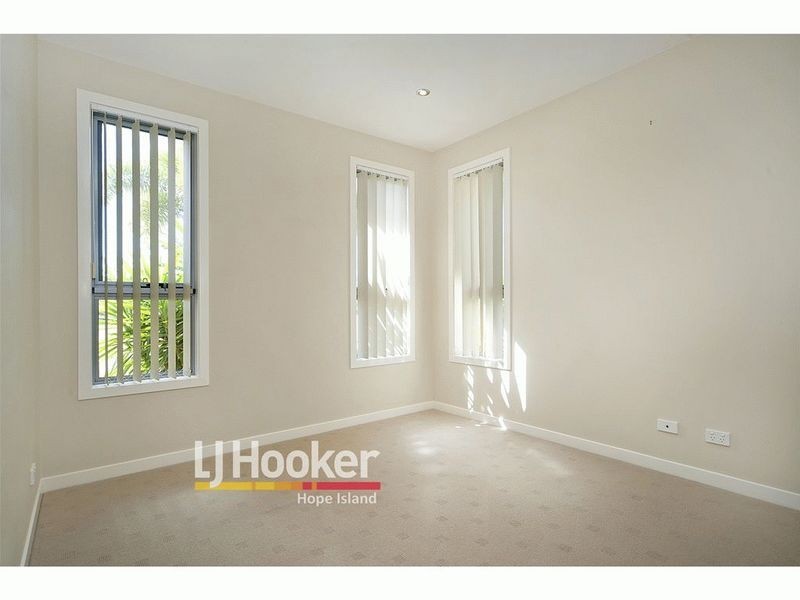 2804 Gracemere Cct North GRACEMERE ISLAND, Hope Island QLD 4212