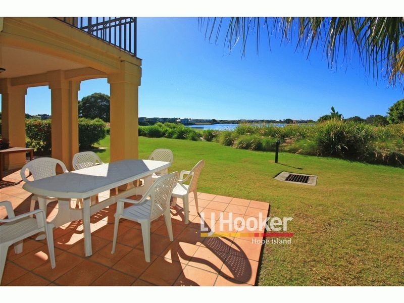 8337 Magnolia Drive East, Hope Island QLD 4212