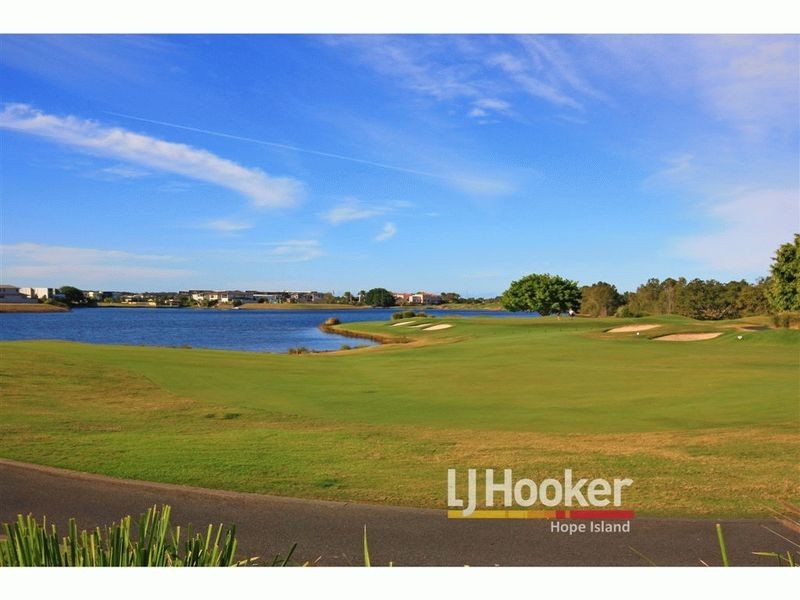 8337 Magnolia Drive East, Hope Island QLD 4212