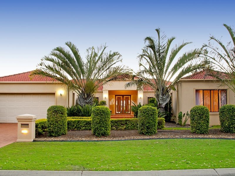 1045 Rosebank Way, Hope Island QLD 4212