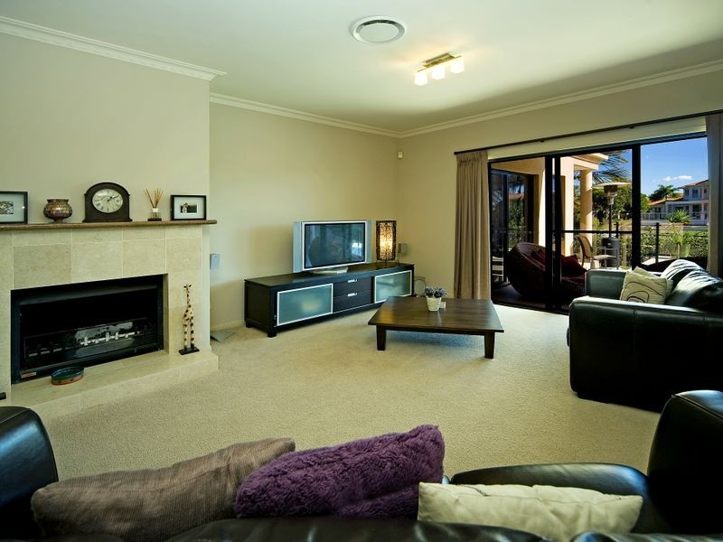 1045 Rosebank Way, Hope Island QLD 4212