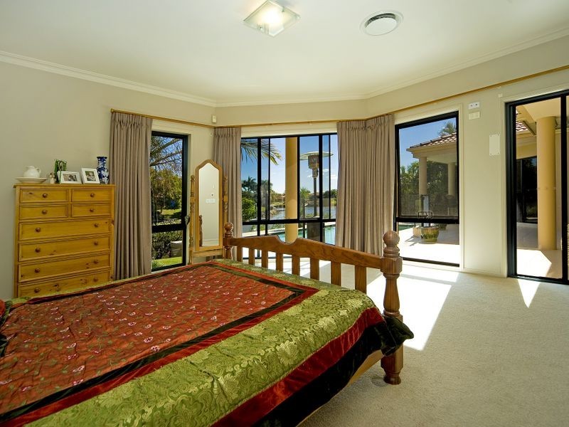 1045 Rosebank Way, Hope Island QLD 4212