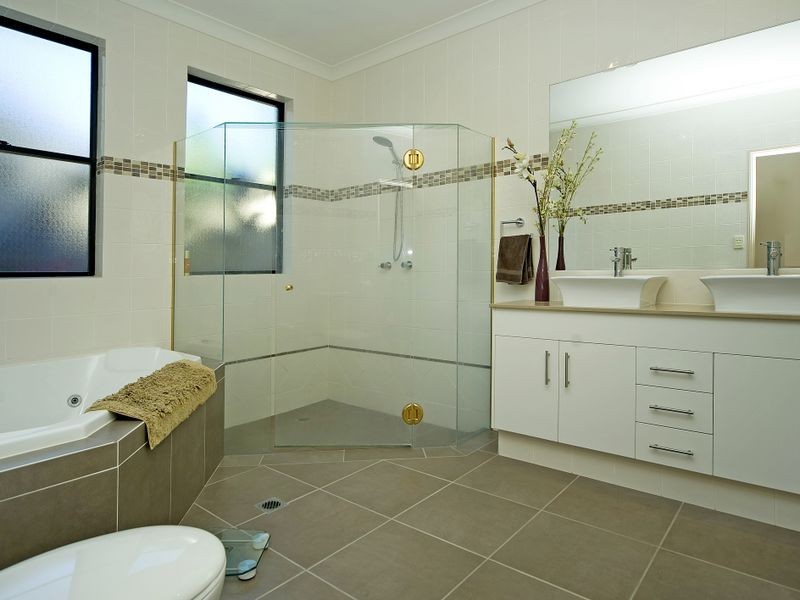 1045 Rosebank Way, Hope Island QLD 4212