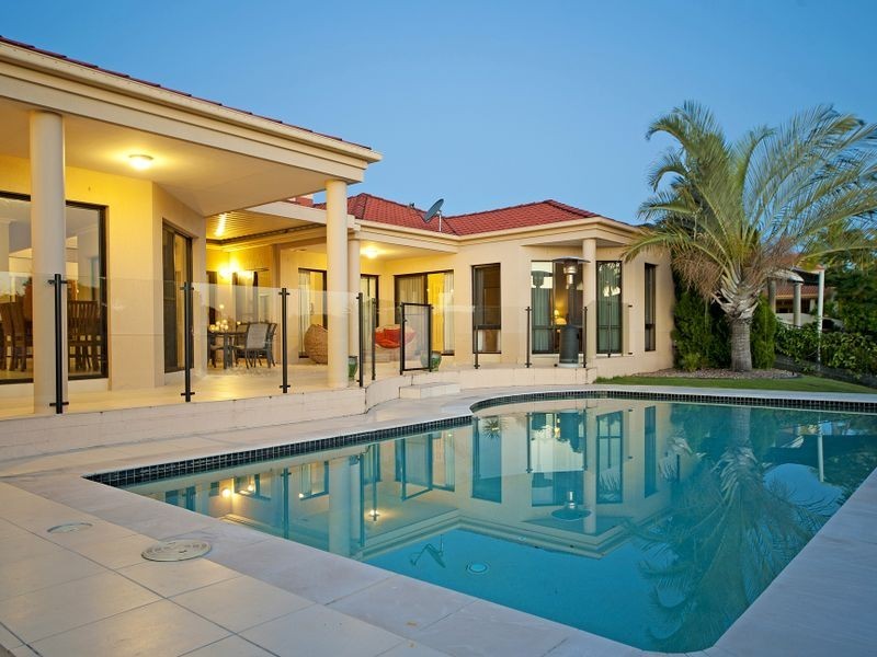 1045 Rosebank Way, Hope Island QLD 4212